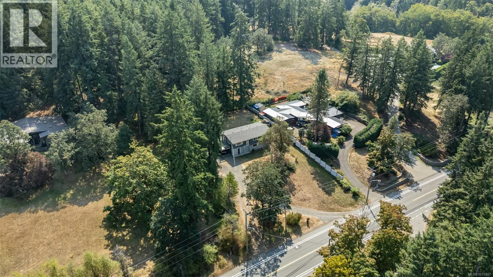1652 Maple Bay Rd