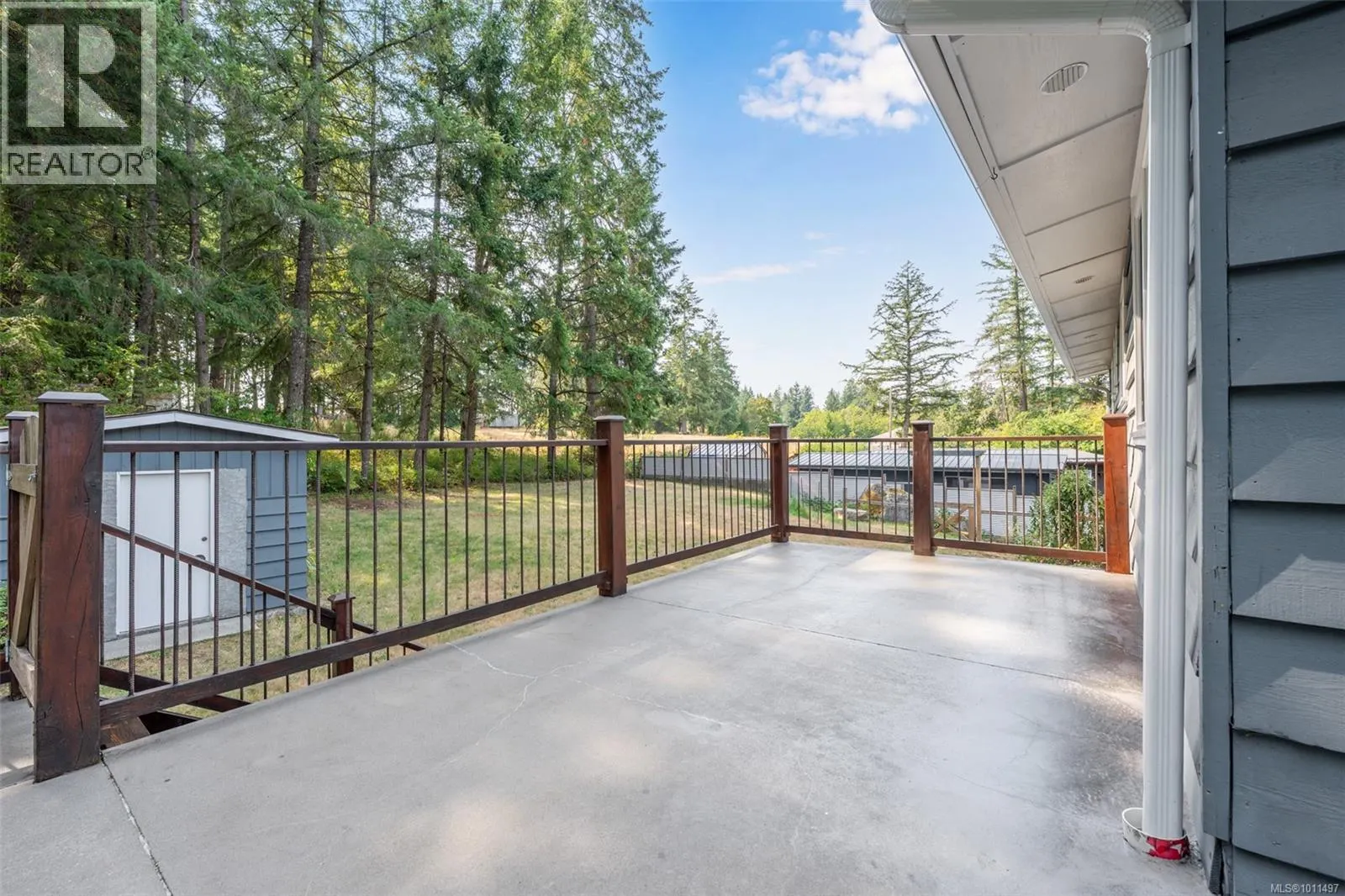 1652 Maple Bay Rd