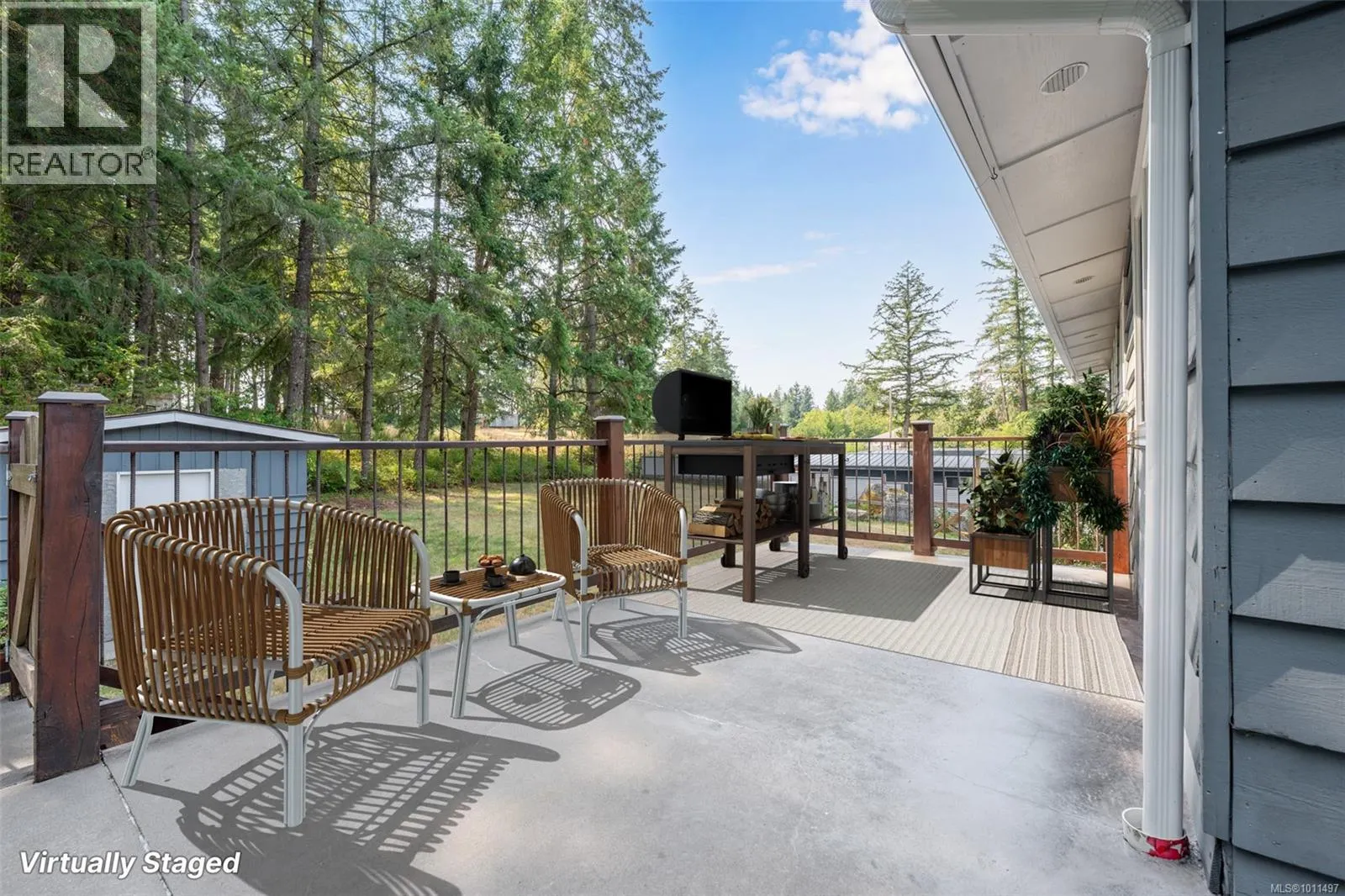 1652 Maple Bay Rd