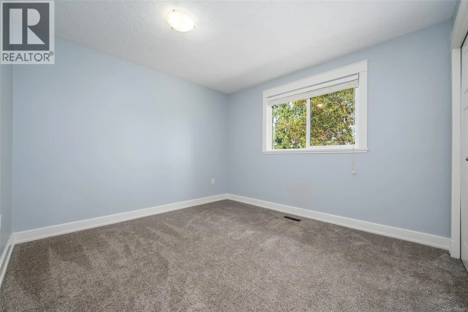 1652 Maple Bay Rd