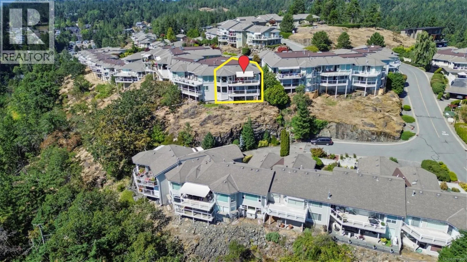 3359 Edgewood Dr