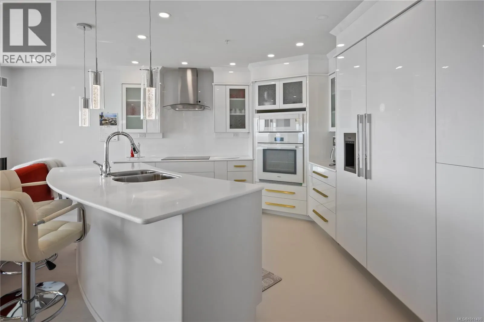 3359 Edgewood Dr