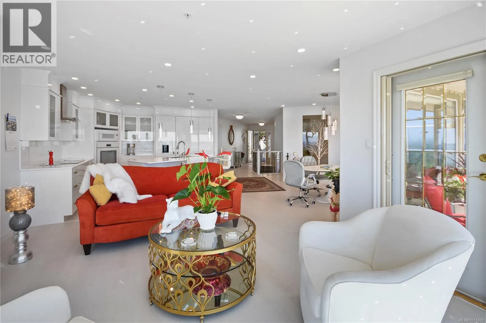 3359 Edgewood Dr