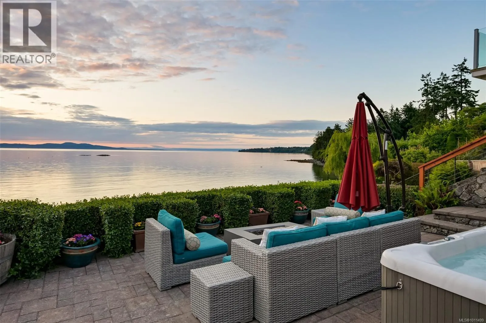 4971 Cordova Bay Rd