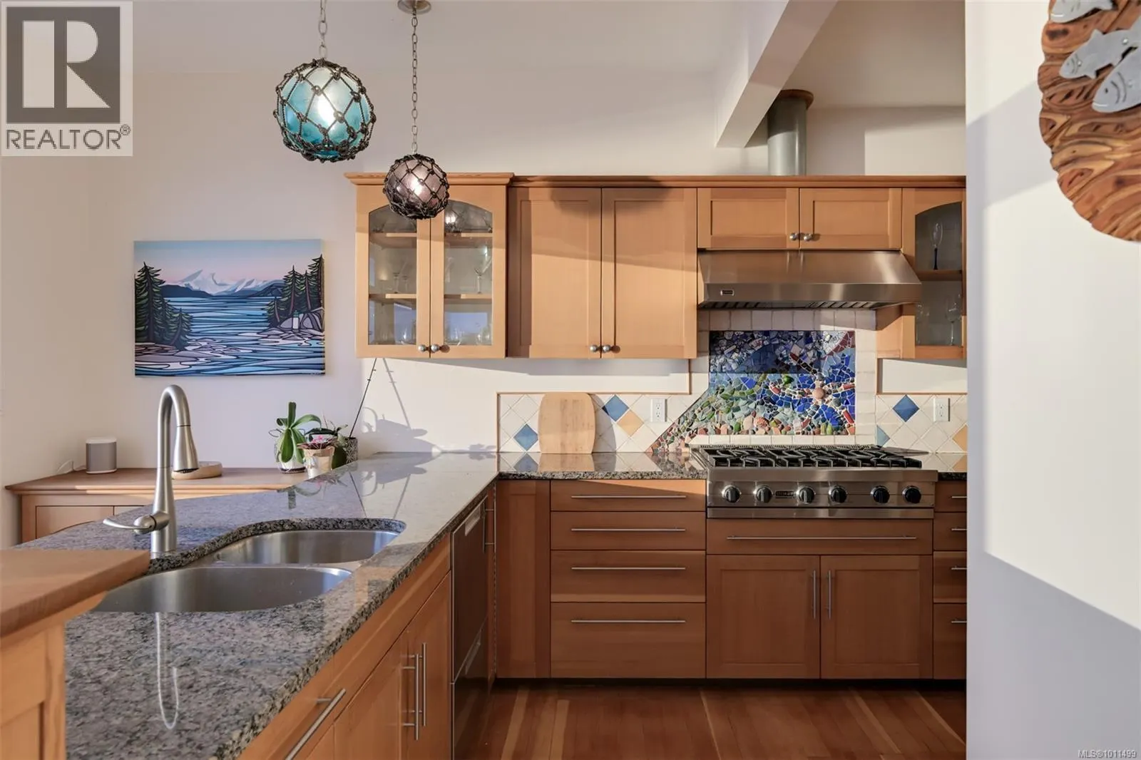 4971 Cordova Bay Rd