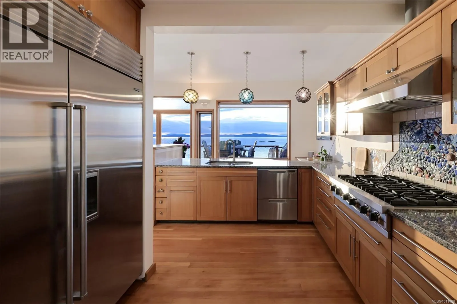4971 Cordova Bay Rd