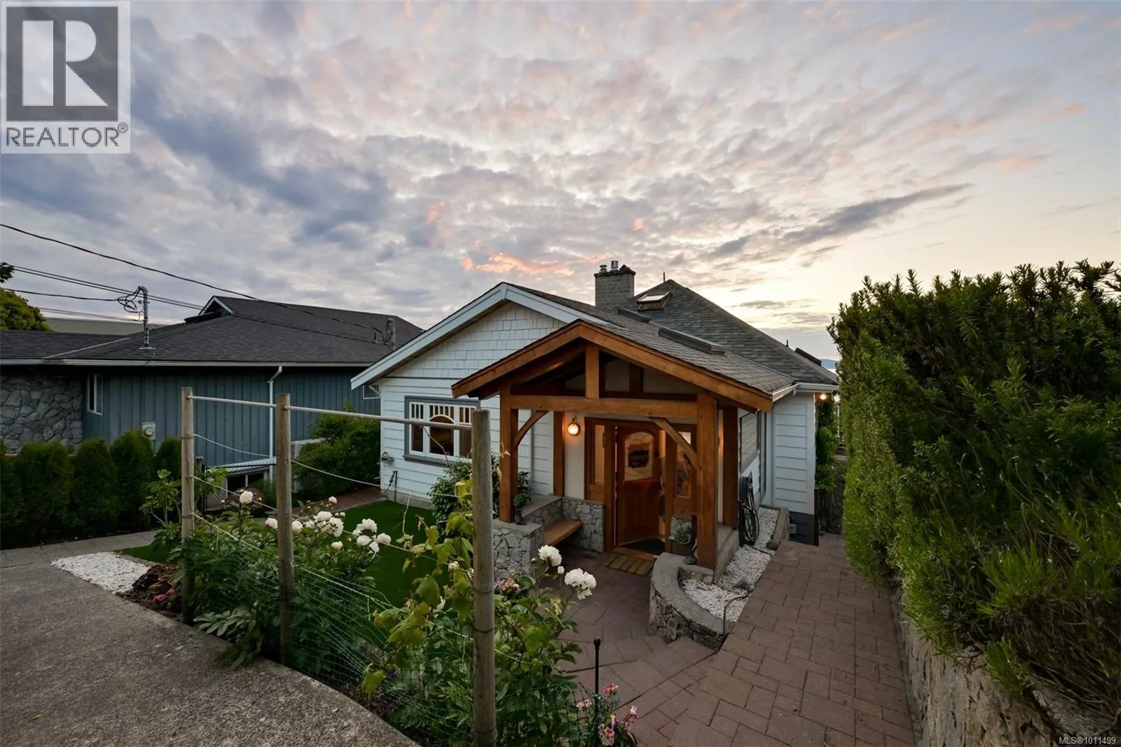 4971 Cordova Bay Rd