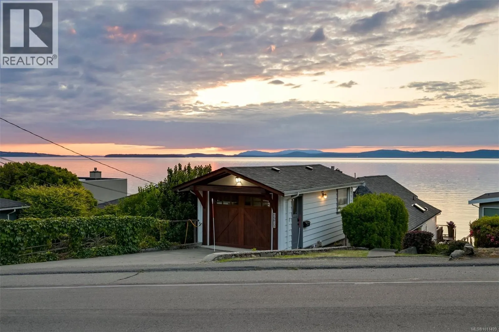 4971 Cordova Bay Rd
