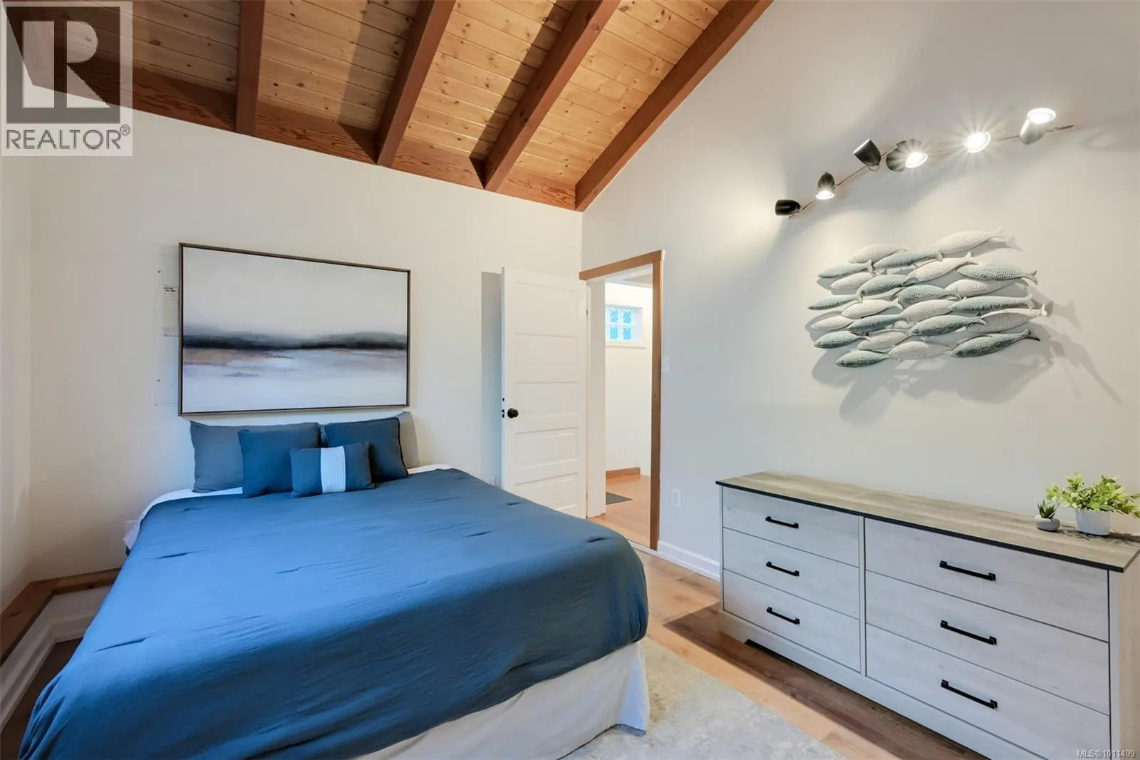 4971 Cordova Bay Rd