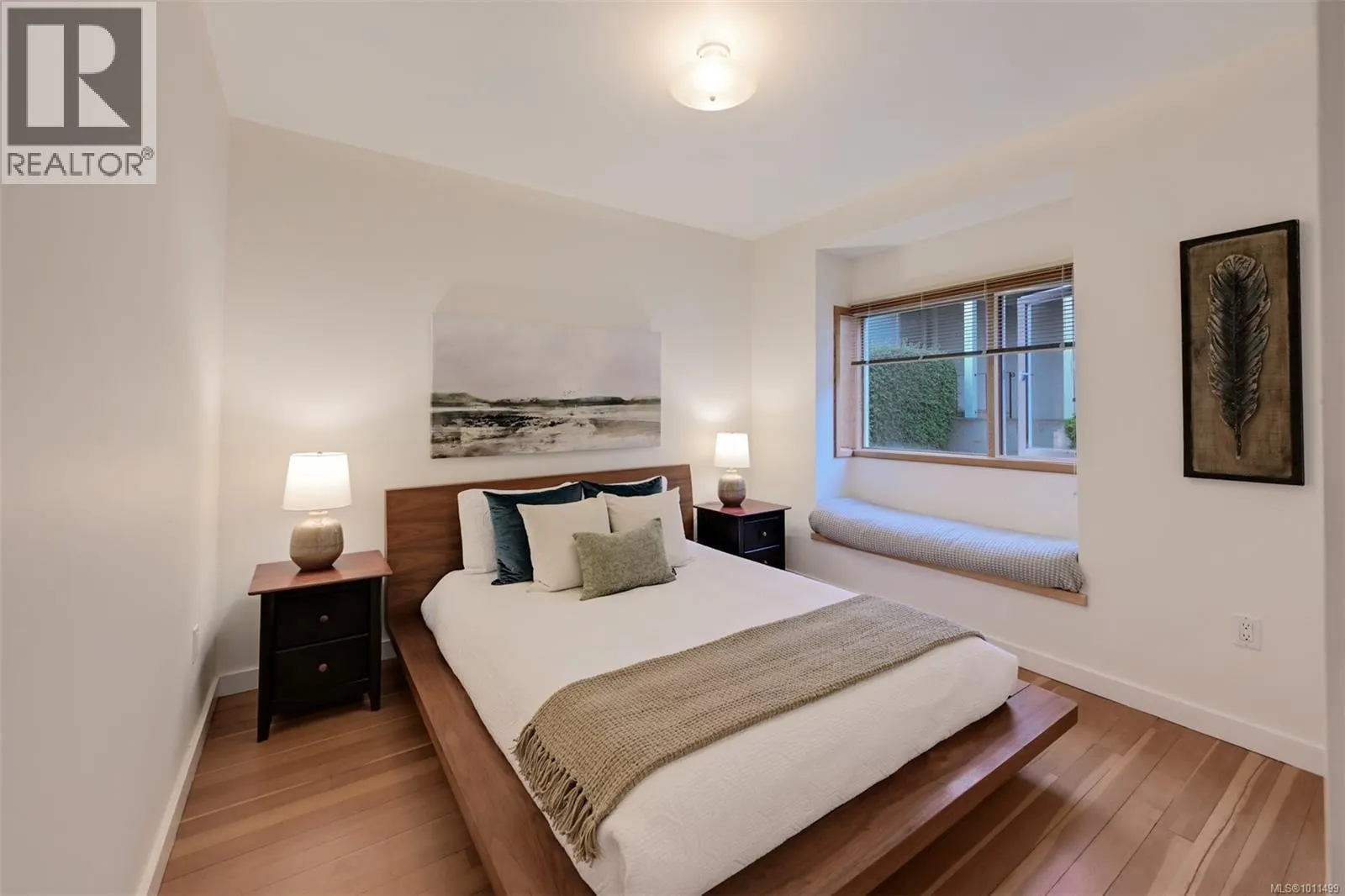 4971 Cordova Bay Rd