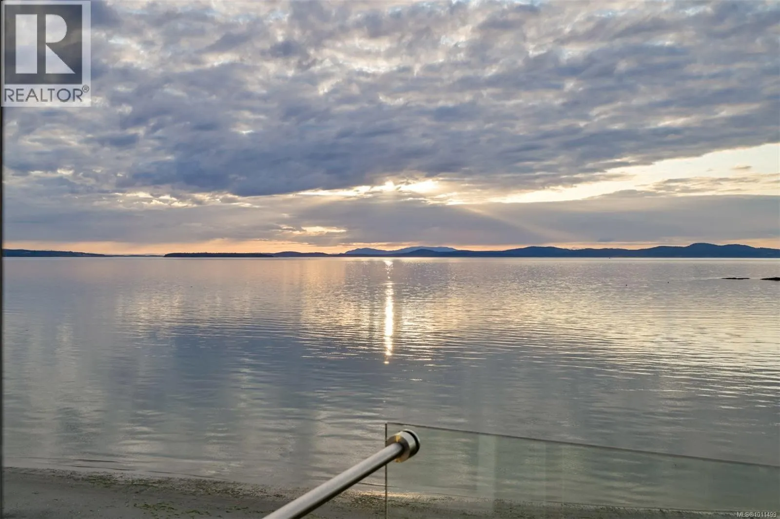 4971 Cordova Bay Rd
