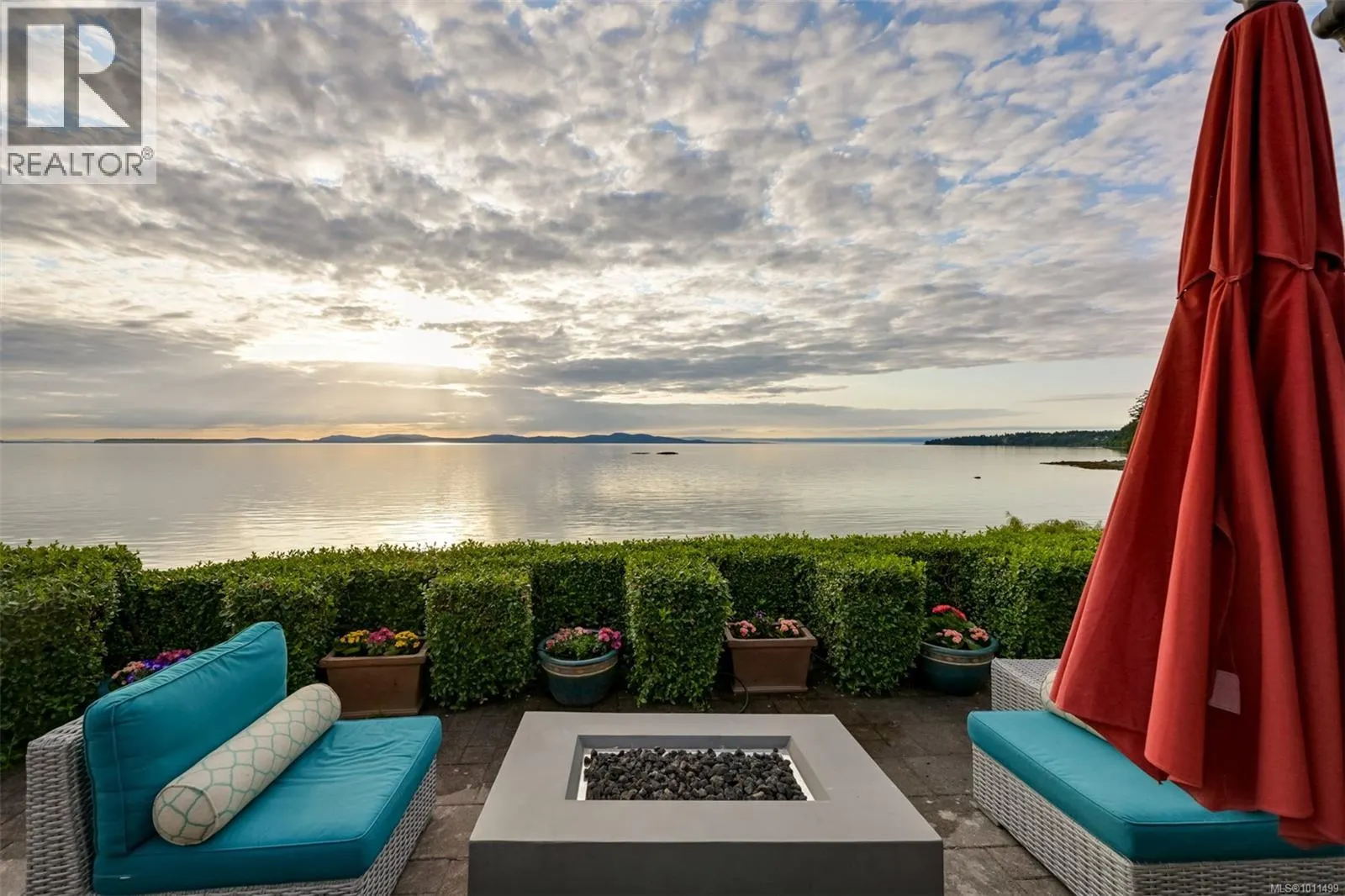 4971 Cordova Bay Rd