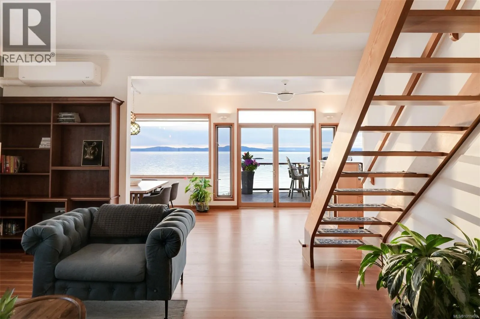 4971 Cordova Bay Rd