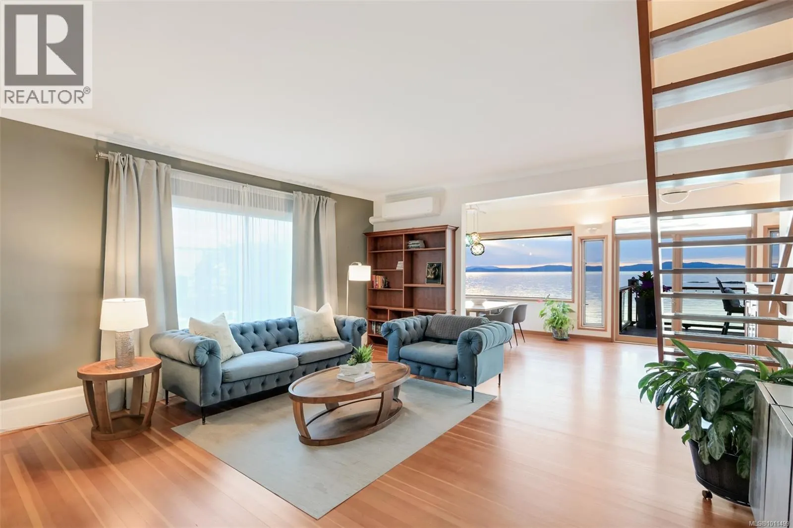 4971 Cordova Bay Rd