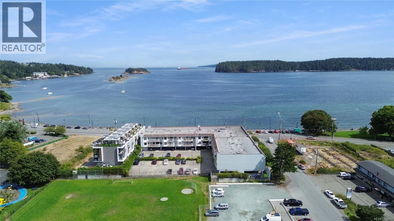 320 2815 Departure Bay Rd