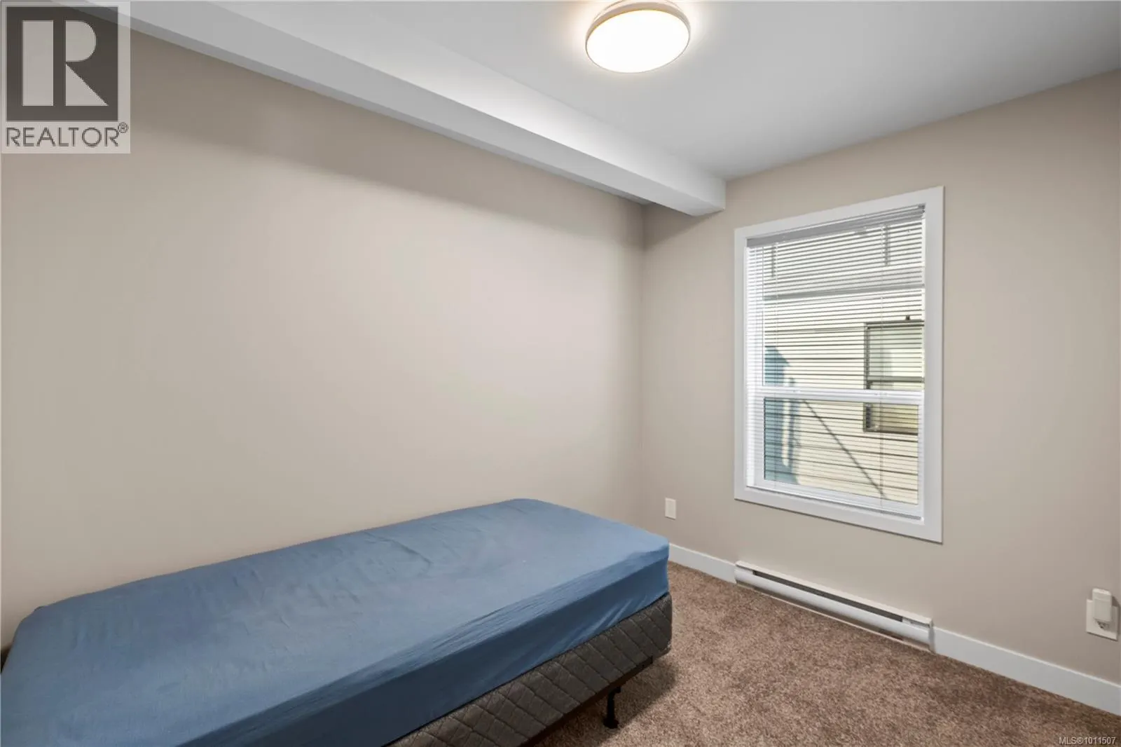 949 Peace Keeping Cres