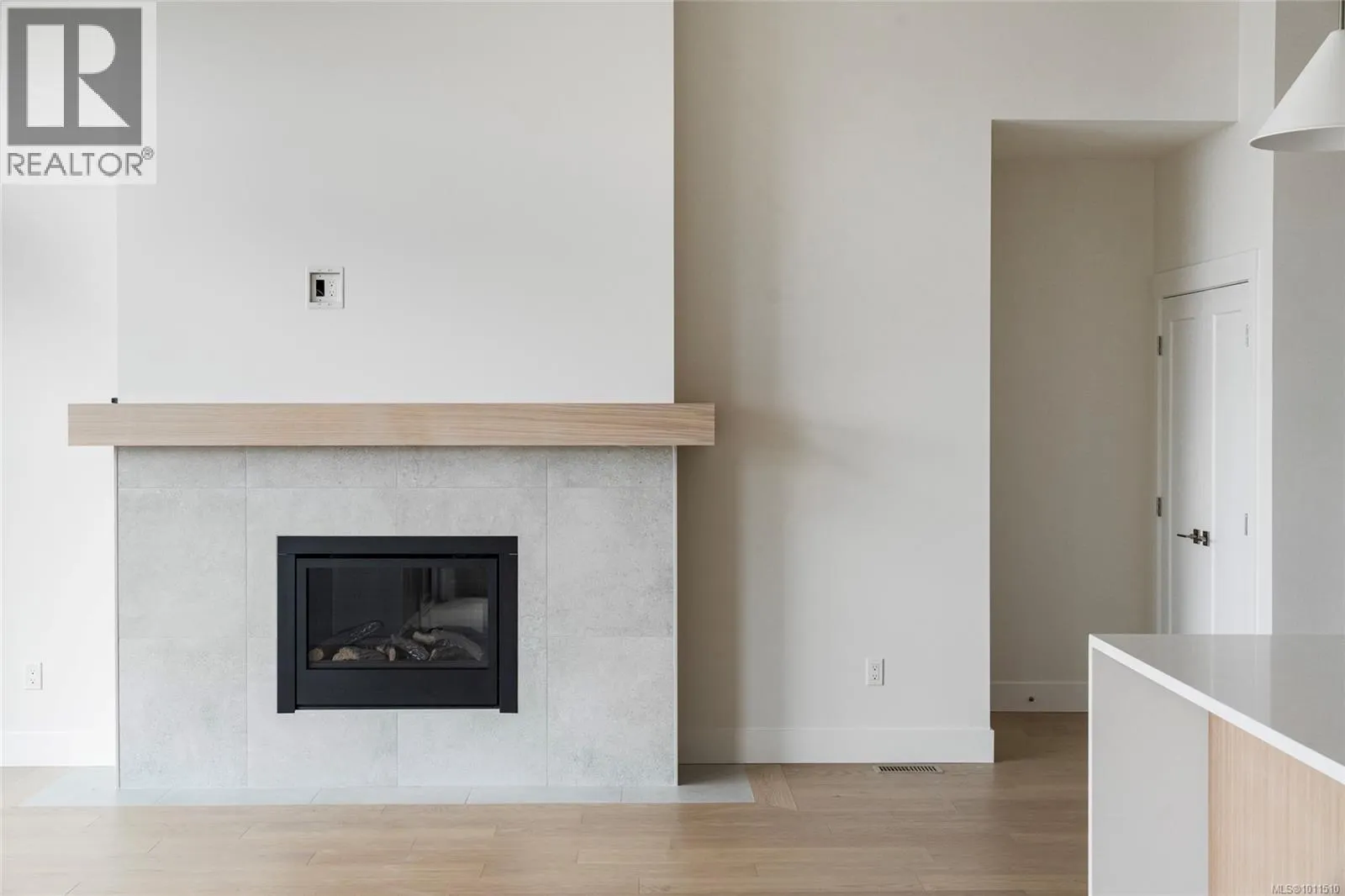 3167 Woodrush Dr