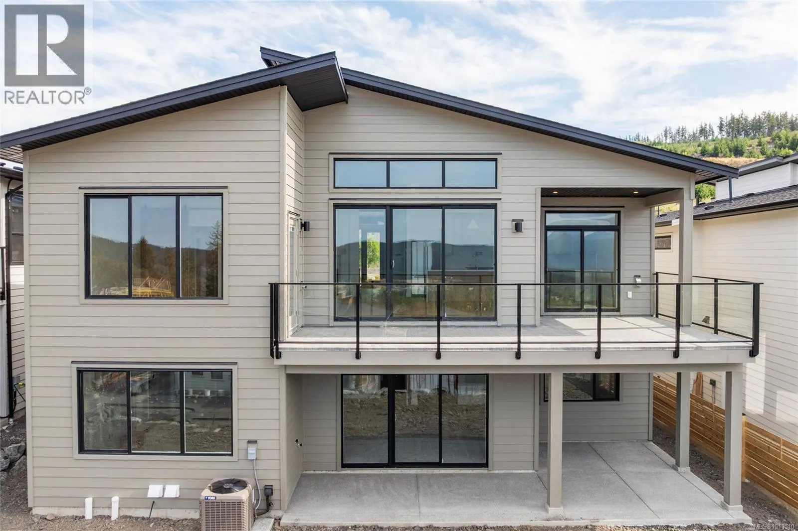 3167 Woodrush Dr
