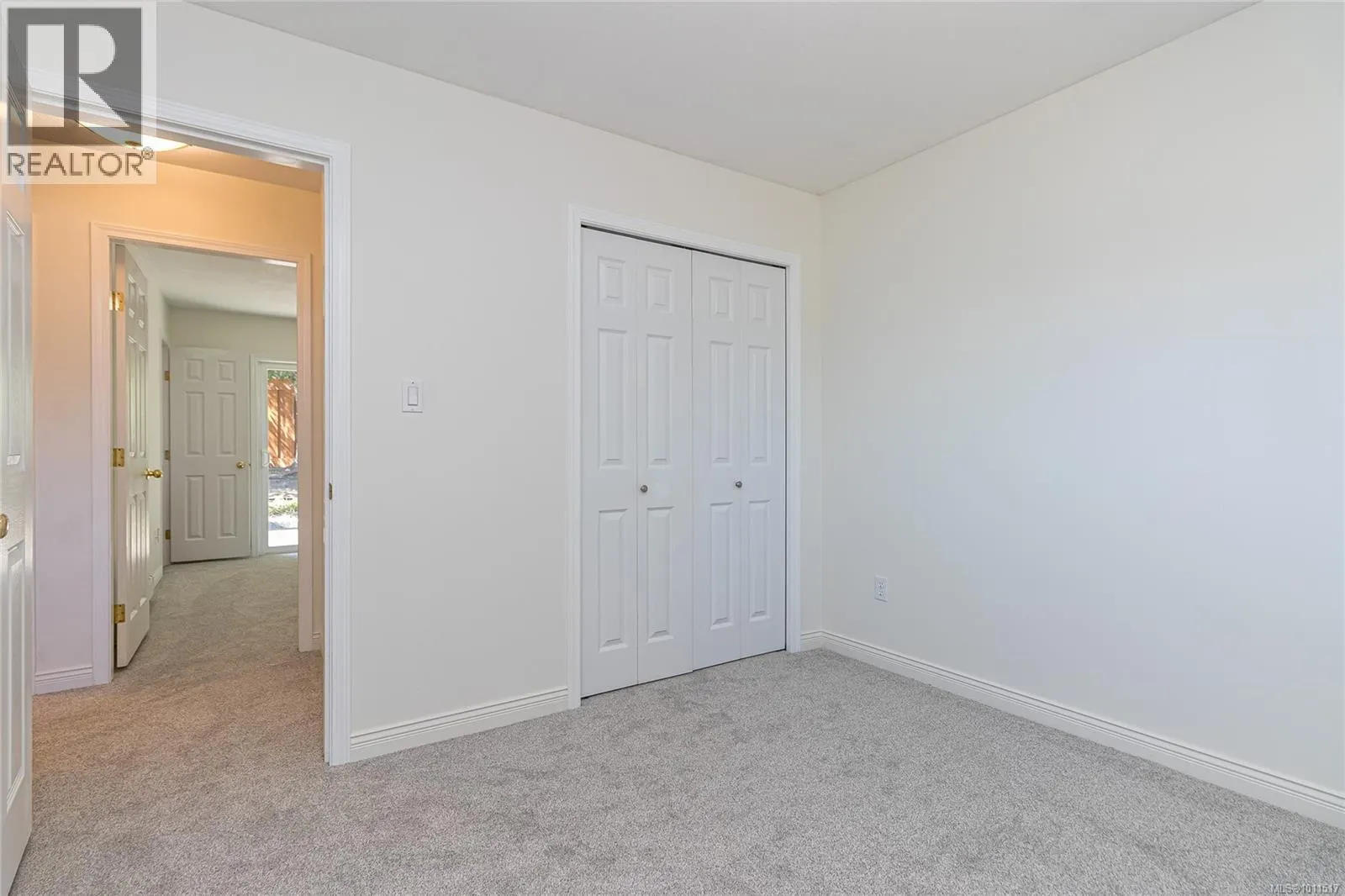 587 Castle Way
