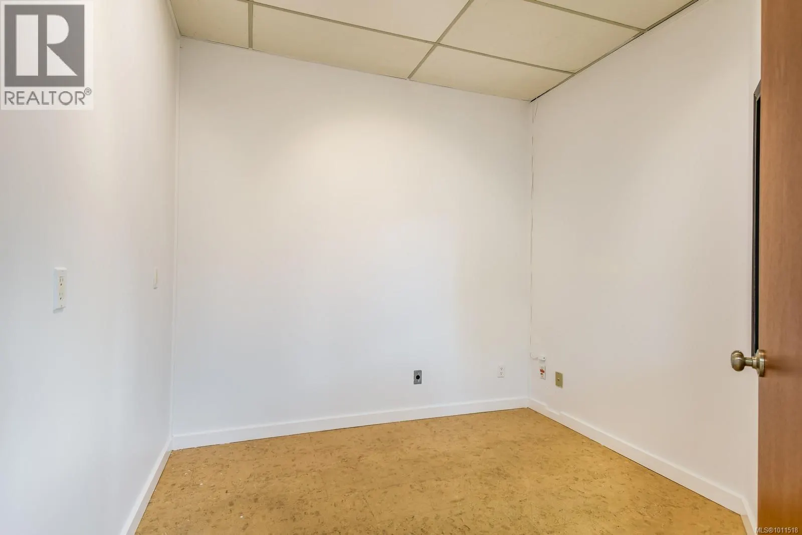D 486 Franklyn St