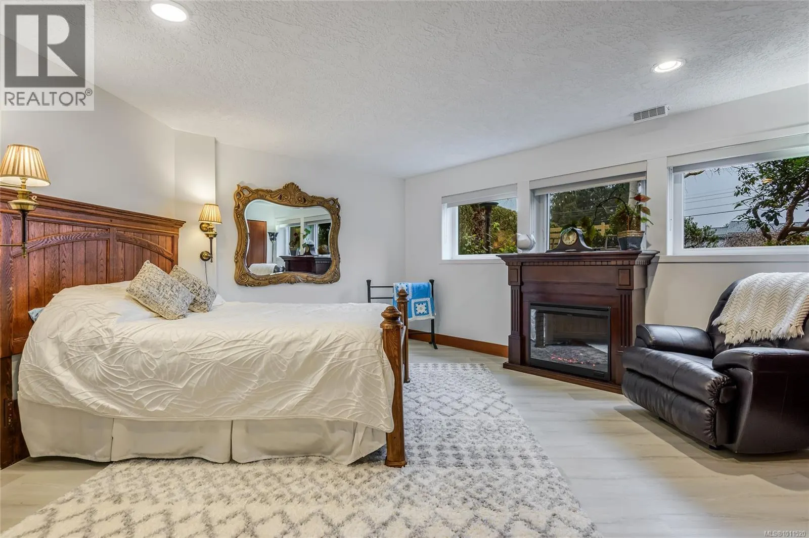 115 Engles Rd