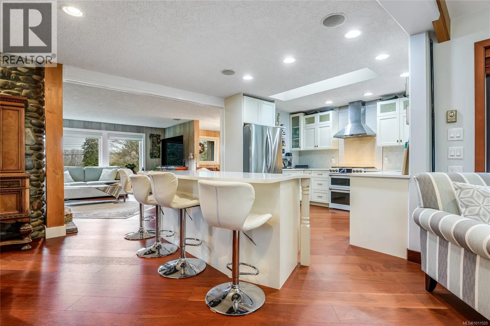 115 Engles Rd