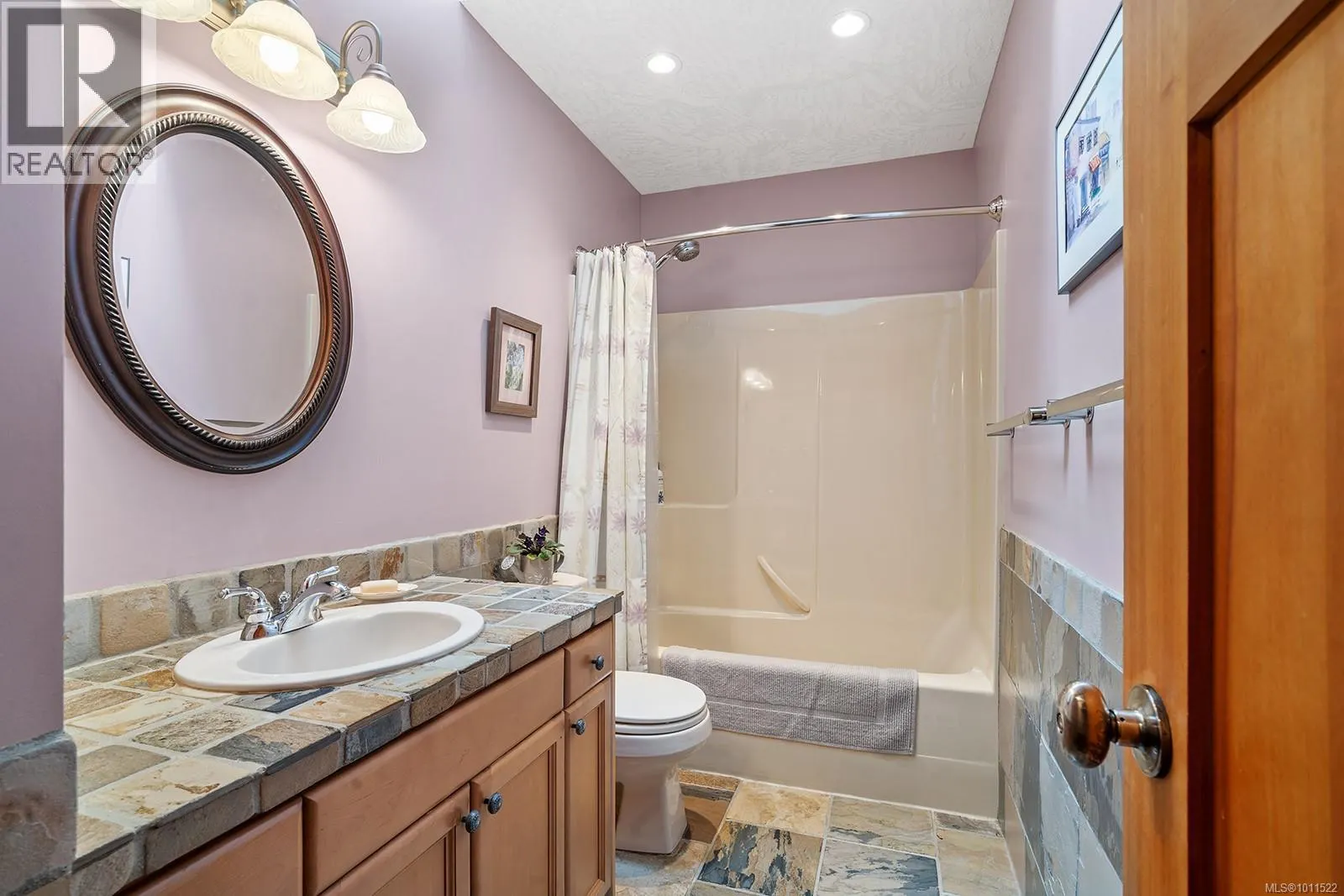 1064 Miraloma Dr