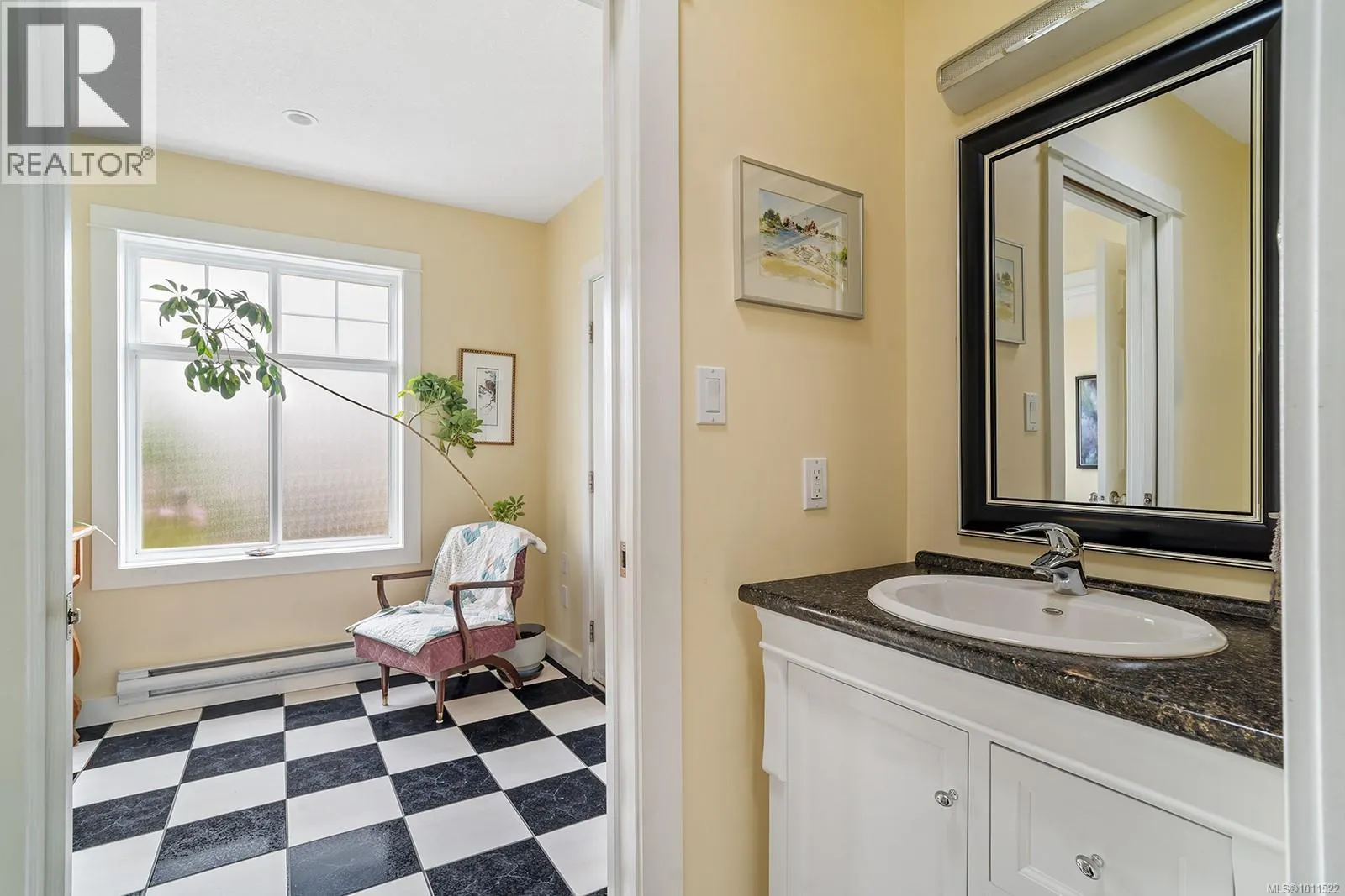 1064 Miraloma Dr