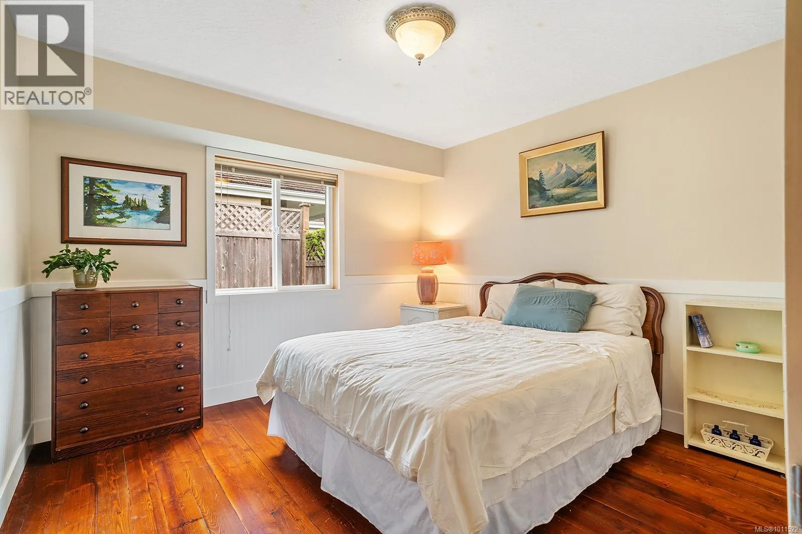 1064 Miraloma Dr