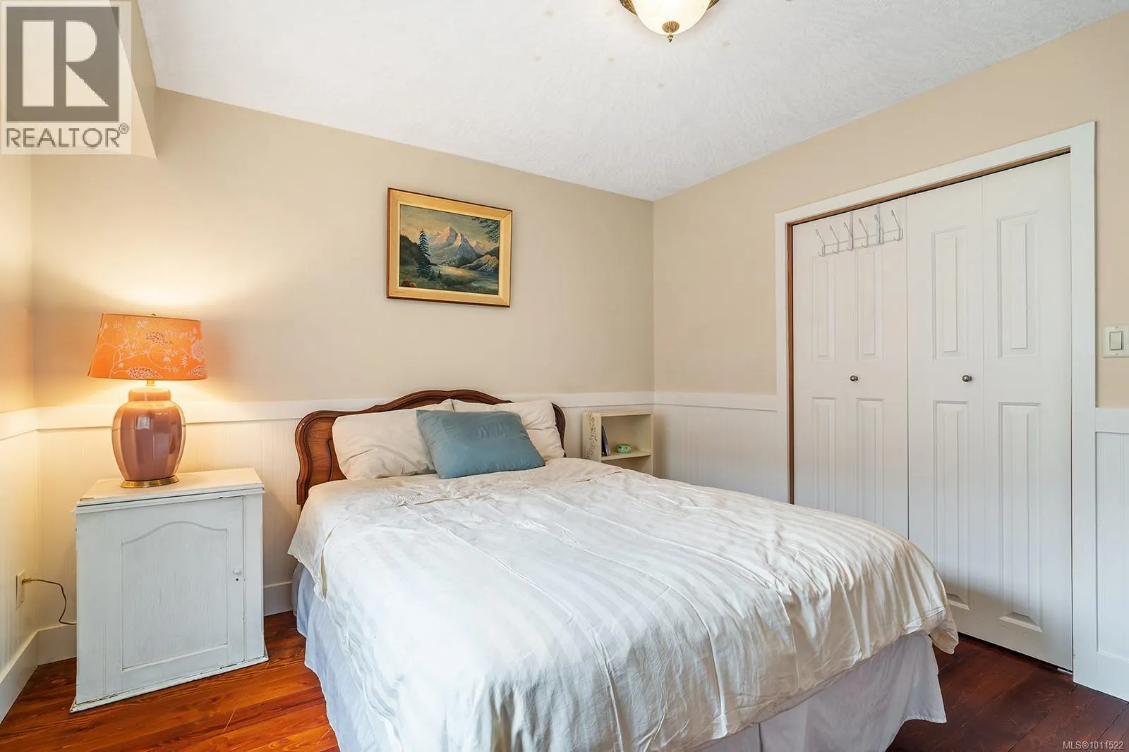 1064 Miraloma Dr