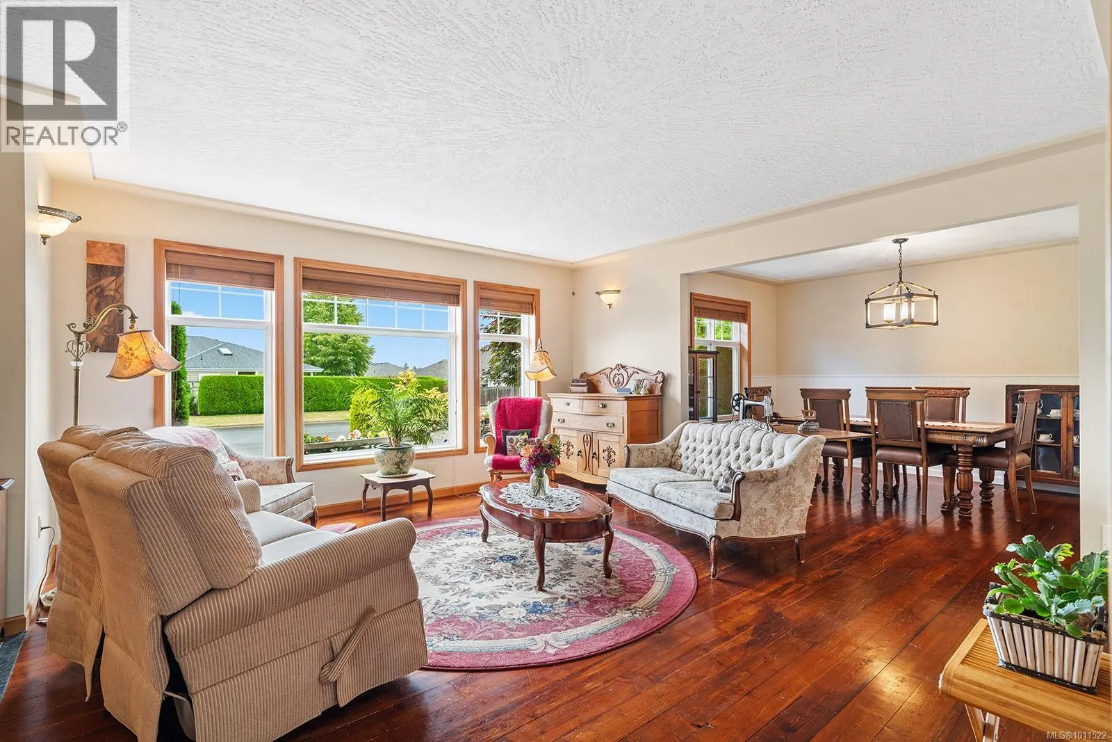 1064 Miraloma Dr