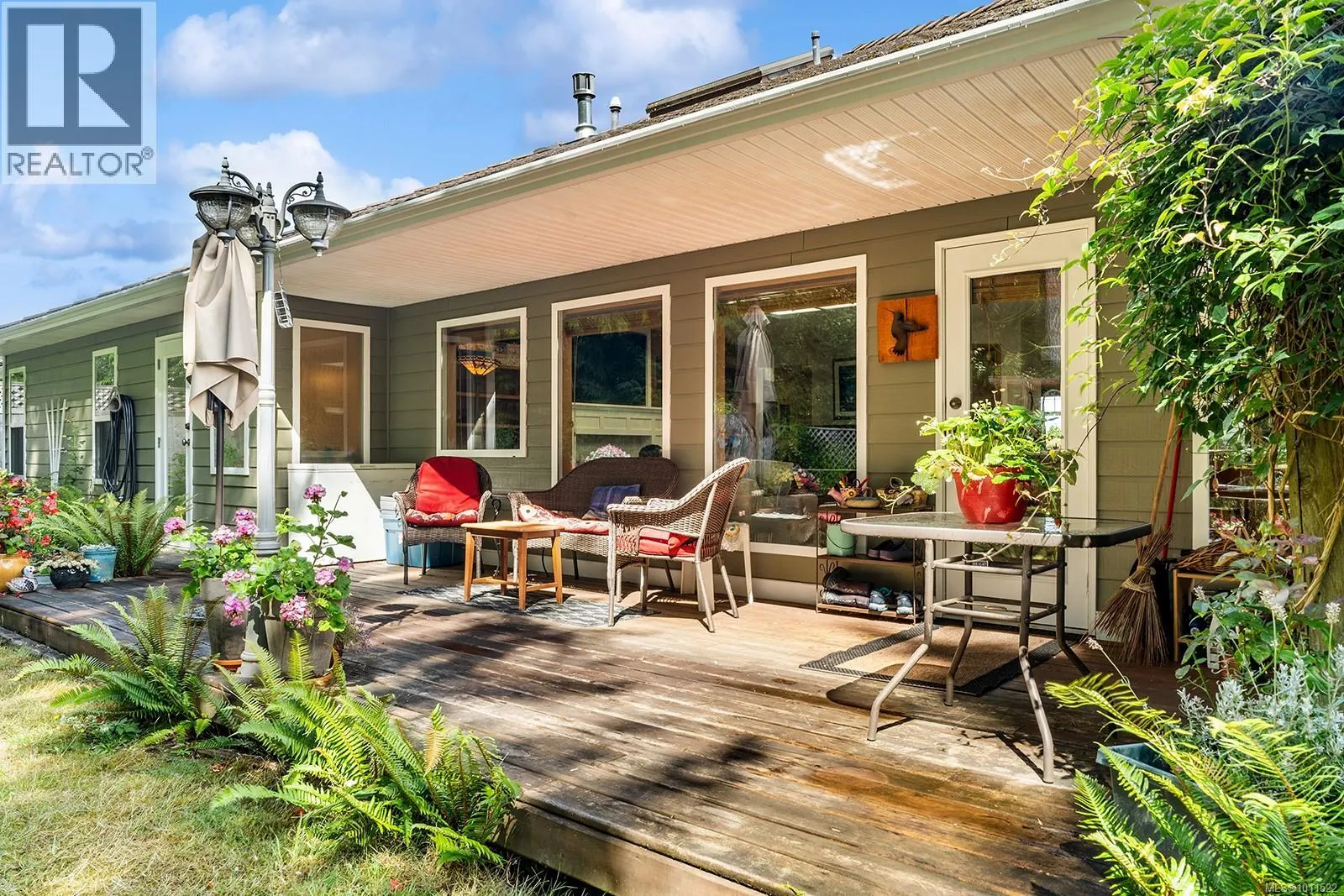 1064 Miraloma Dr