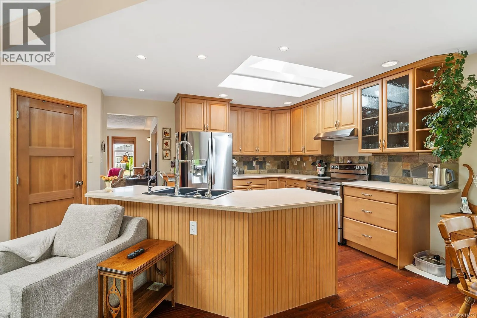 1064 Miraloma Dr