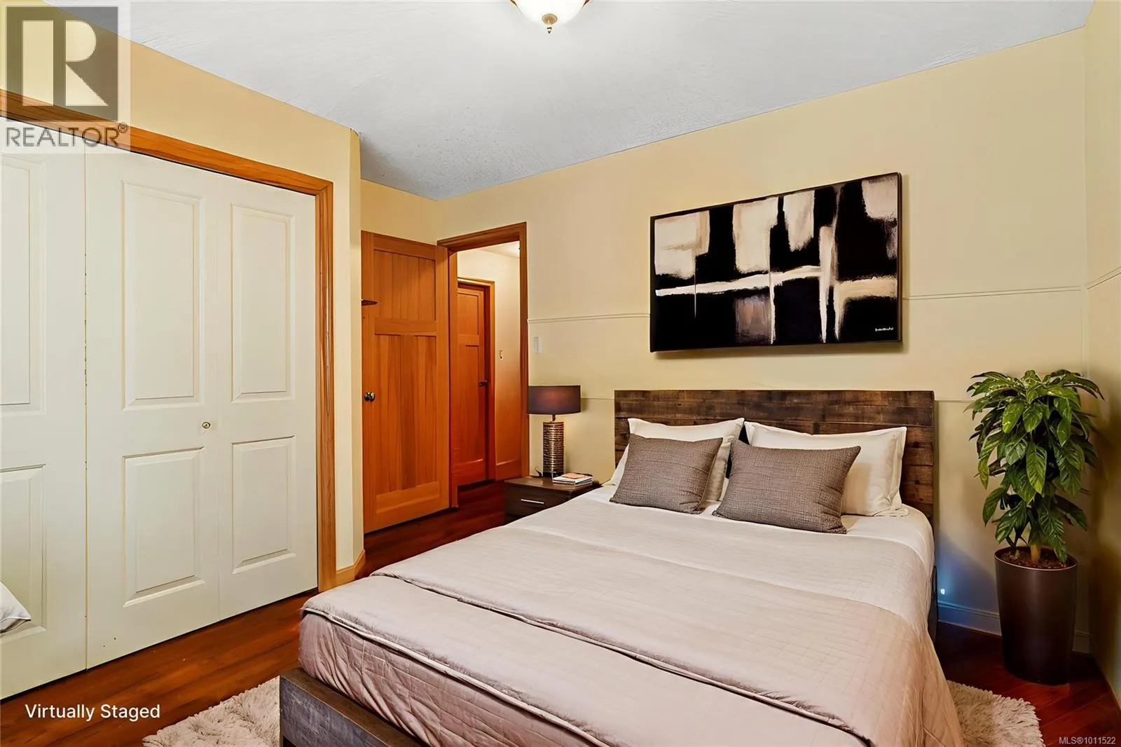 1064 Miraloma Dr
