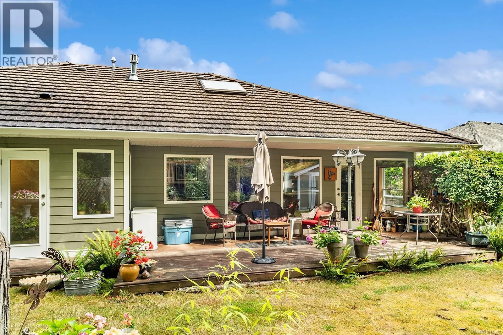 1064 Miraloma Dr