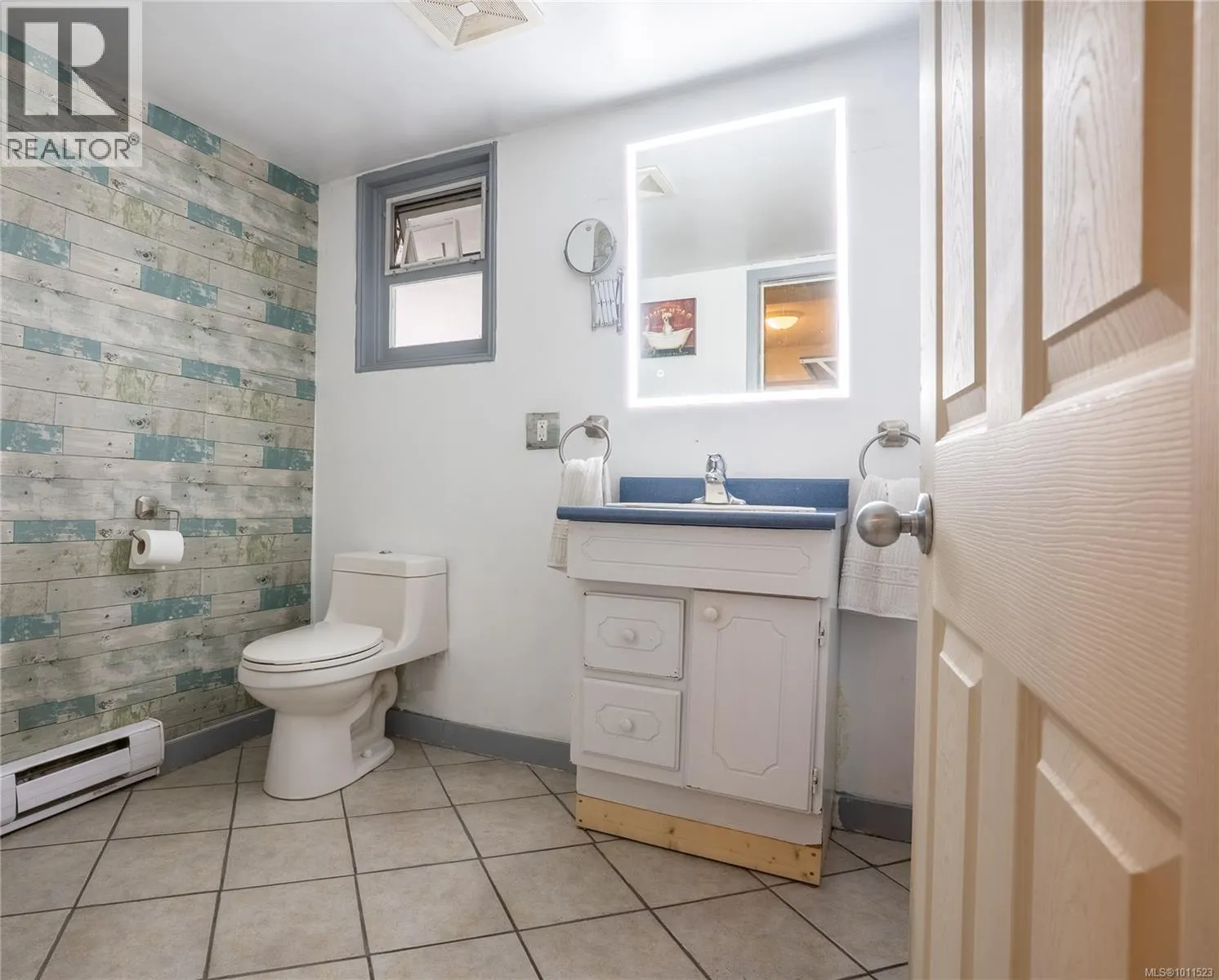 2808 Sooke Lake Rd