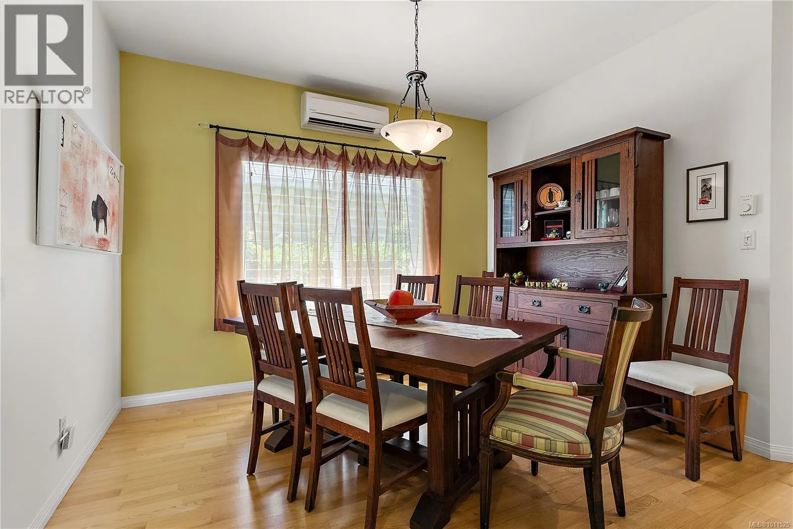 7952 Polo Park Cres