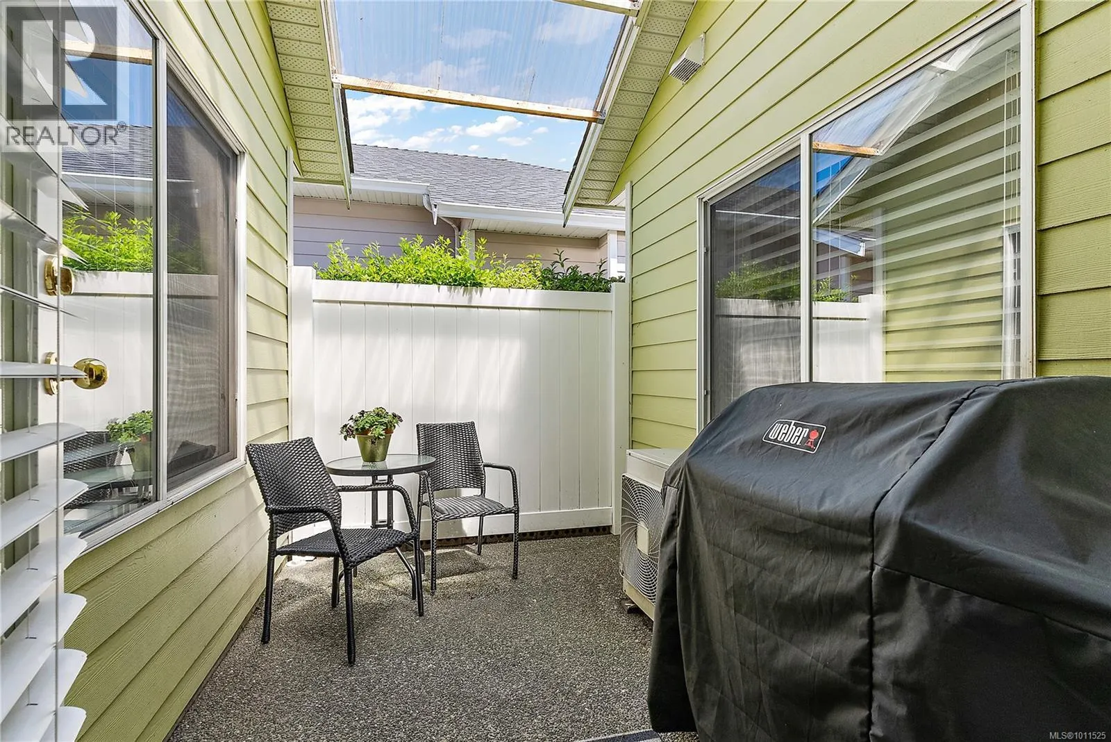 7952 Polo Park Cres