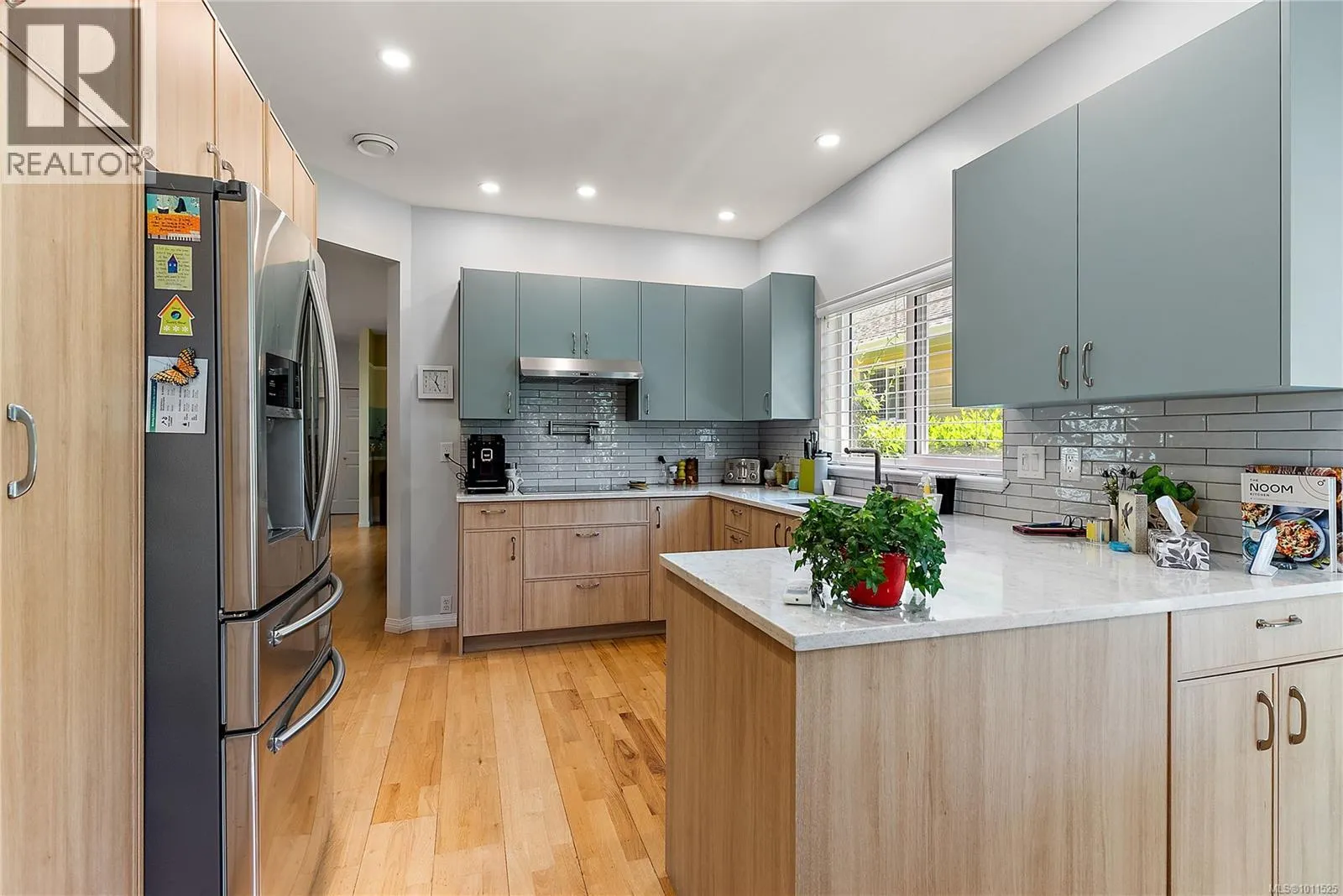 7952 Polo Park Cres
