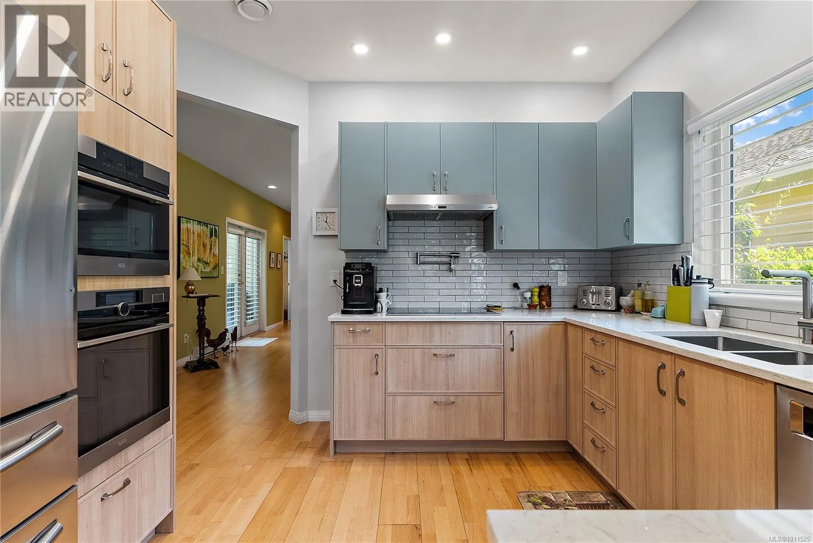 7952 Polo Park Cres