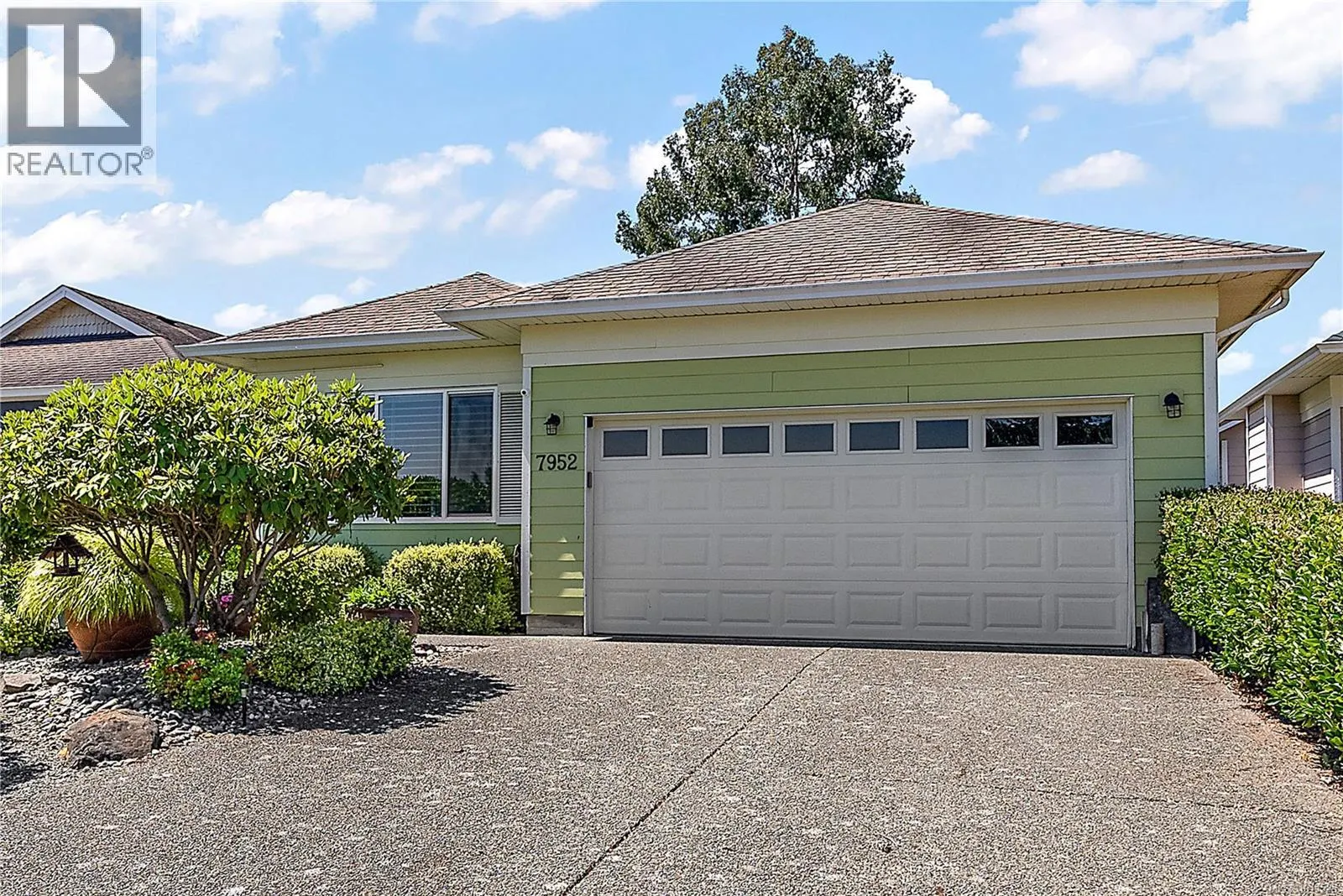 7952 Polo Park Cres