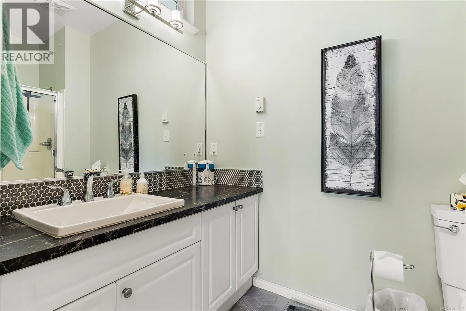 7952 Polo Park Cres