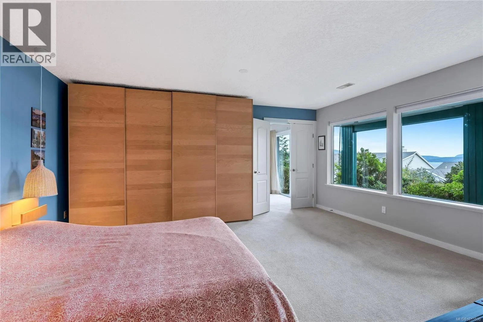 541 Cedar Cres
