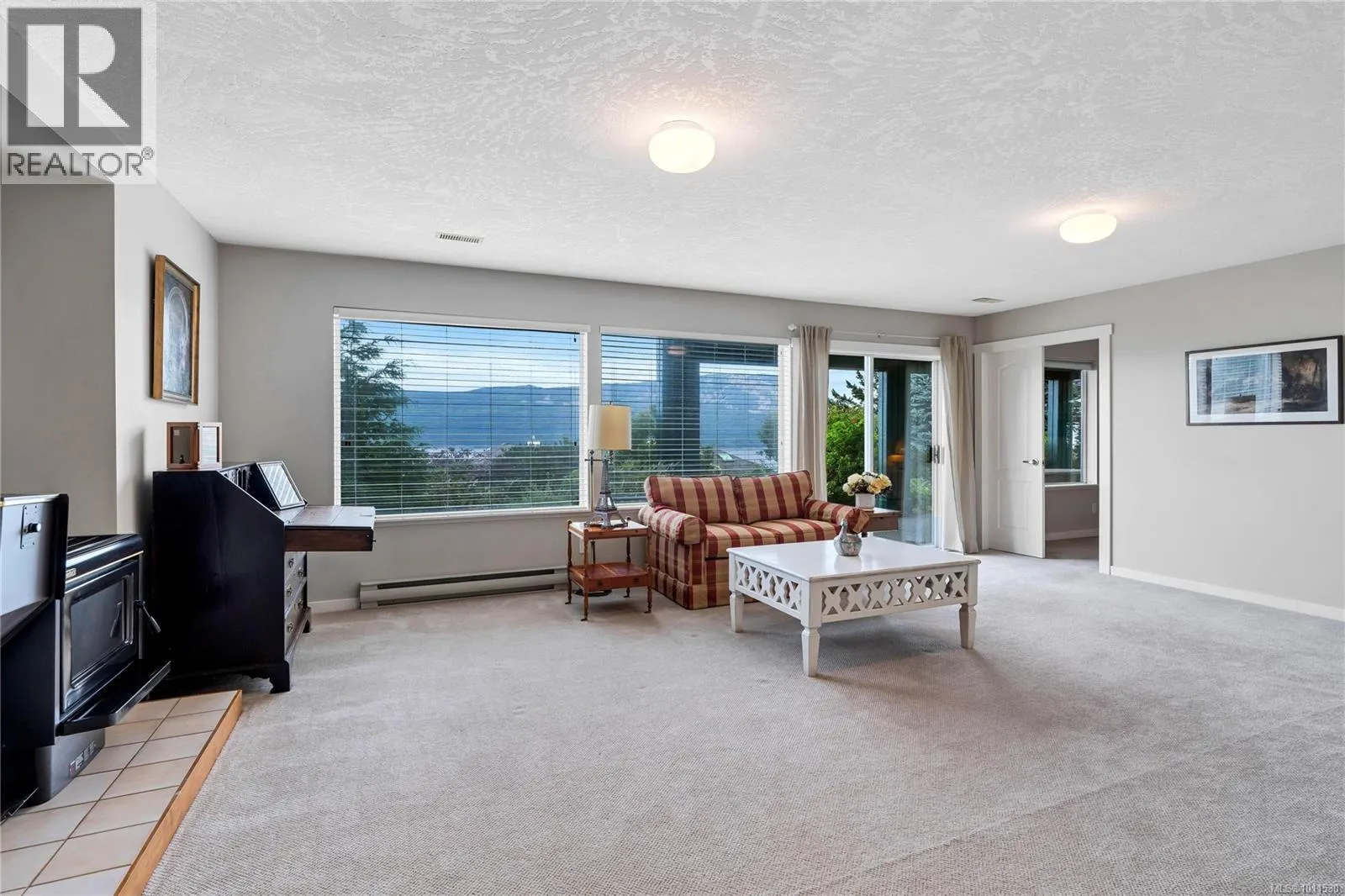 541 Cedar Cres
