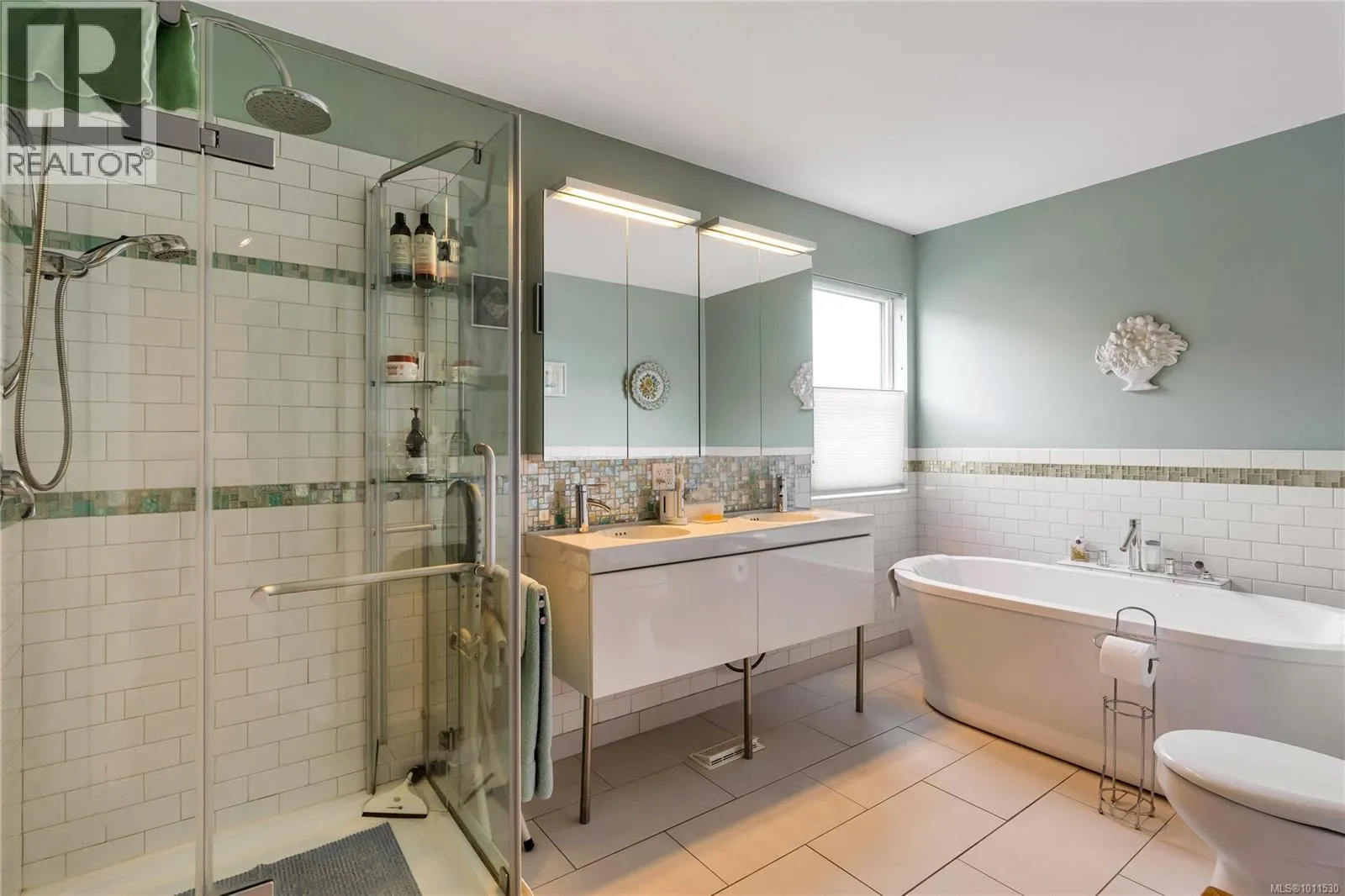 541 Cedar Cres