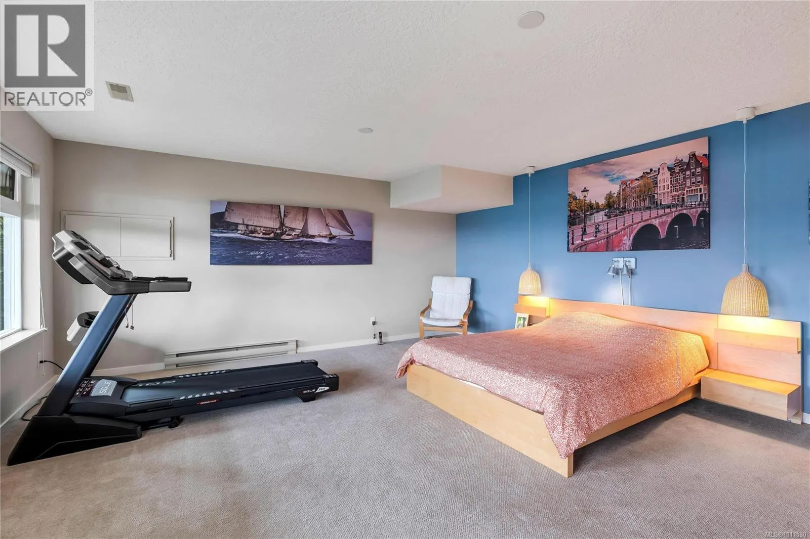 541 Cedar Cres