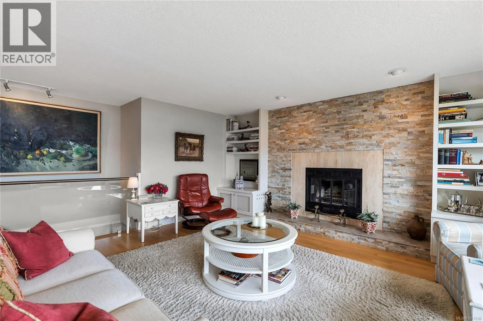 541 Cedar Cres