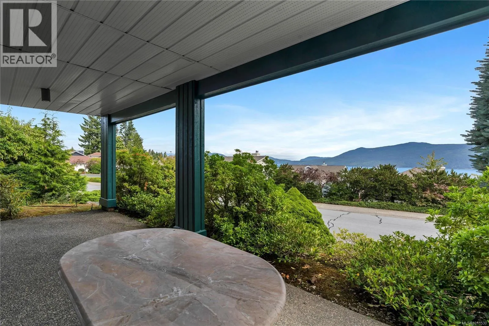 541 Cedar Cres
