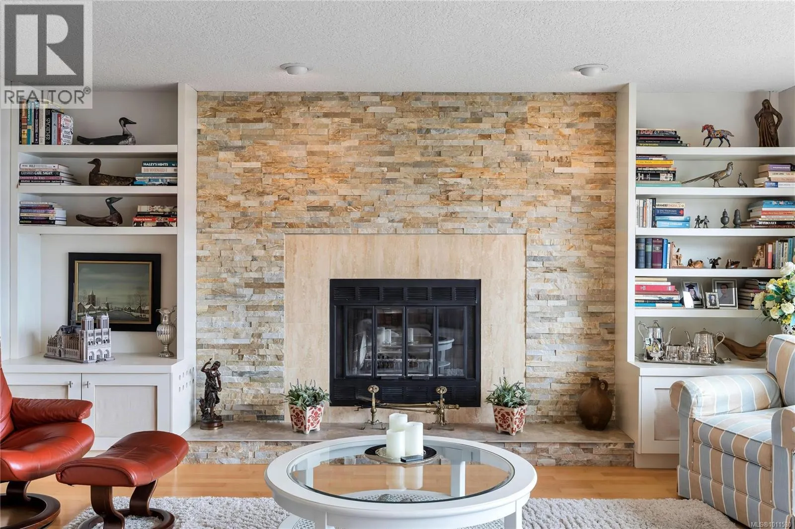 541 Cedar Cres