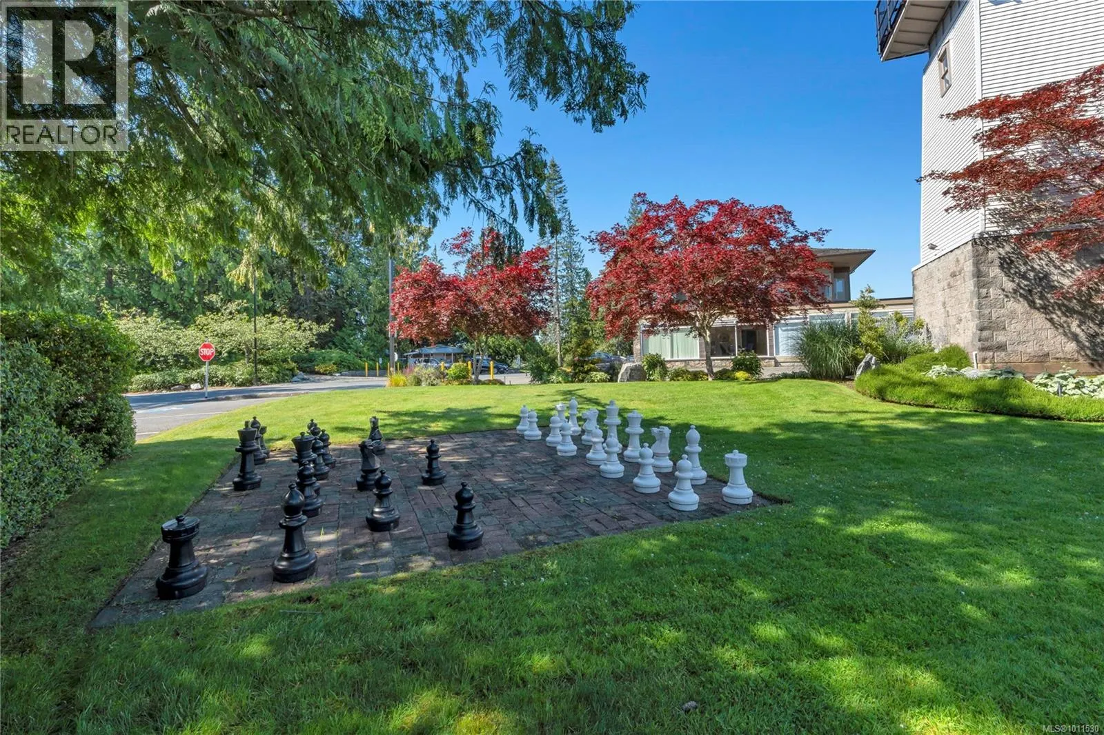 541 Cedar Cres
